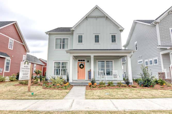 Exterior of 70 West model home in Riverlights