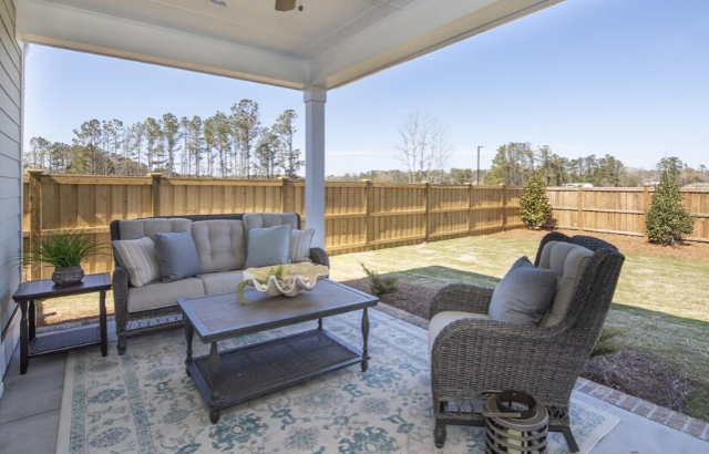 Everton Back Porch .png