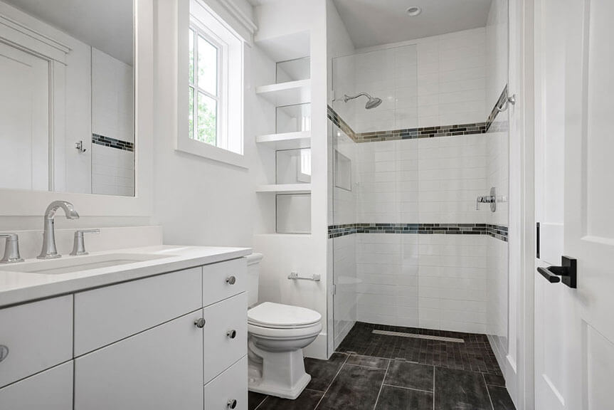 Bath of Thom's Creek River House, Riverlights.